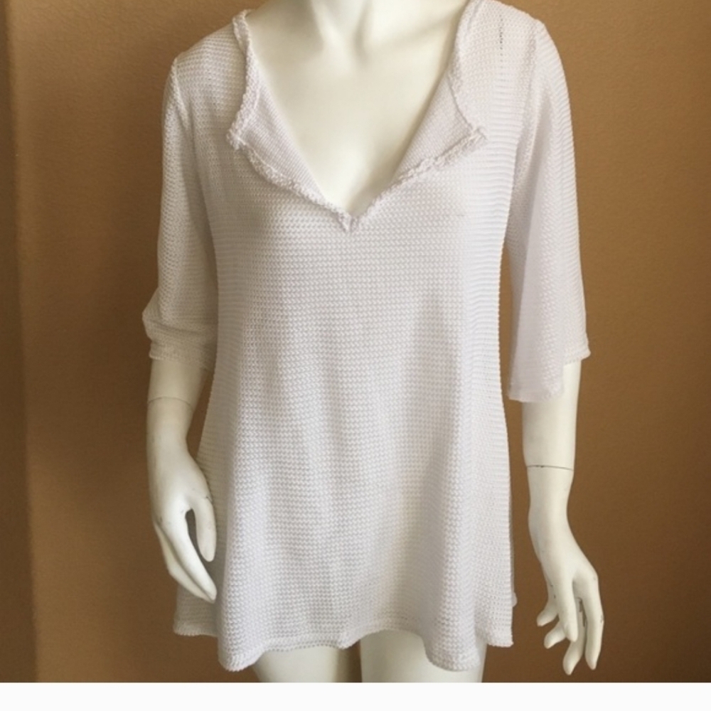 Jordan Taylor Top/Swimsuit coverup with Bell sleeves white size medium nwot